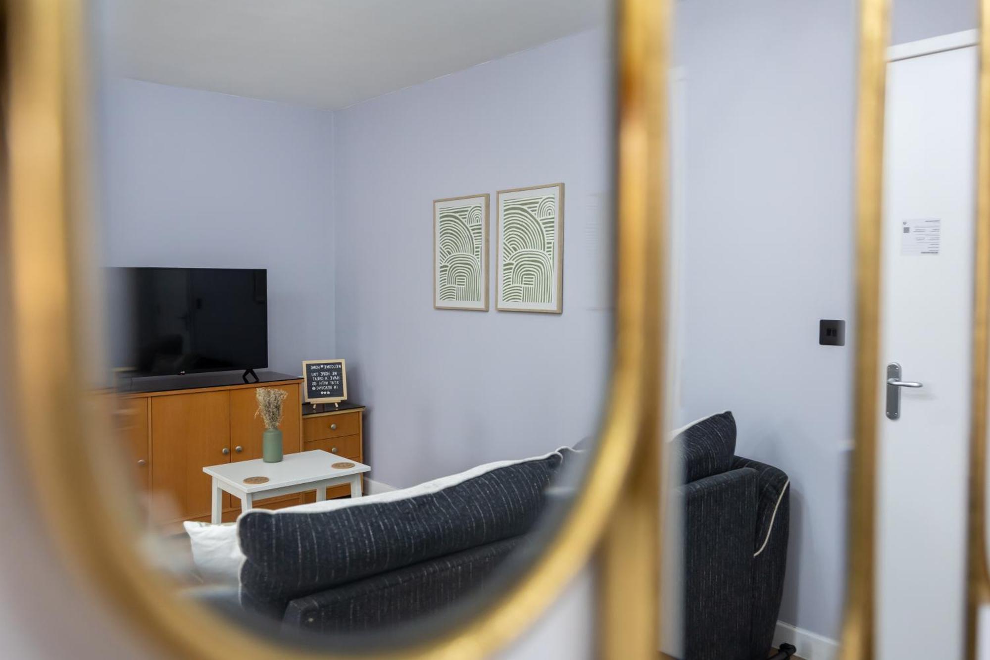 Апартаменты Stunning 3Br, Free Parking, Near Town Center, Long Term Discoun Ридинг Экстерьер фото