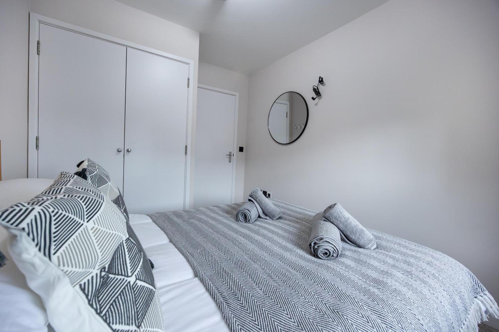 Апартаменты Stunning 3Br, Free Parking, Near Town Center, Long Term Discoun Ридинг Экстерьер фото