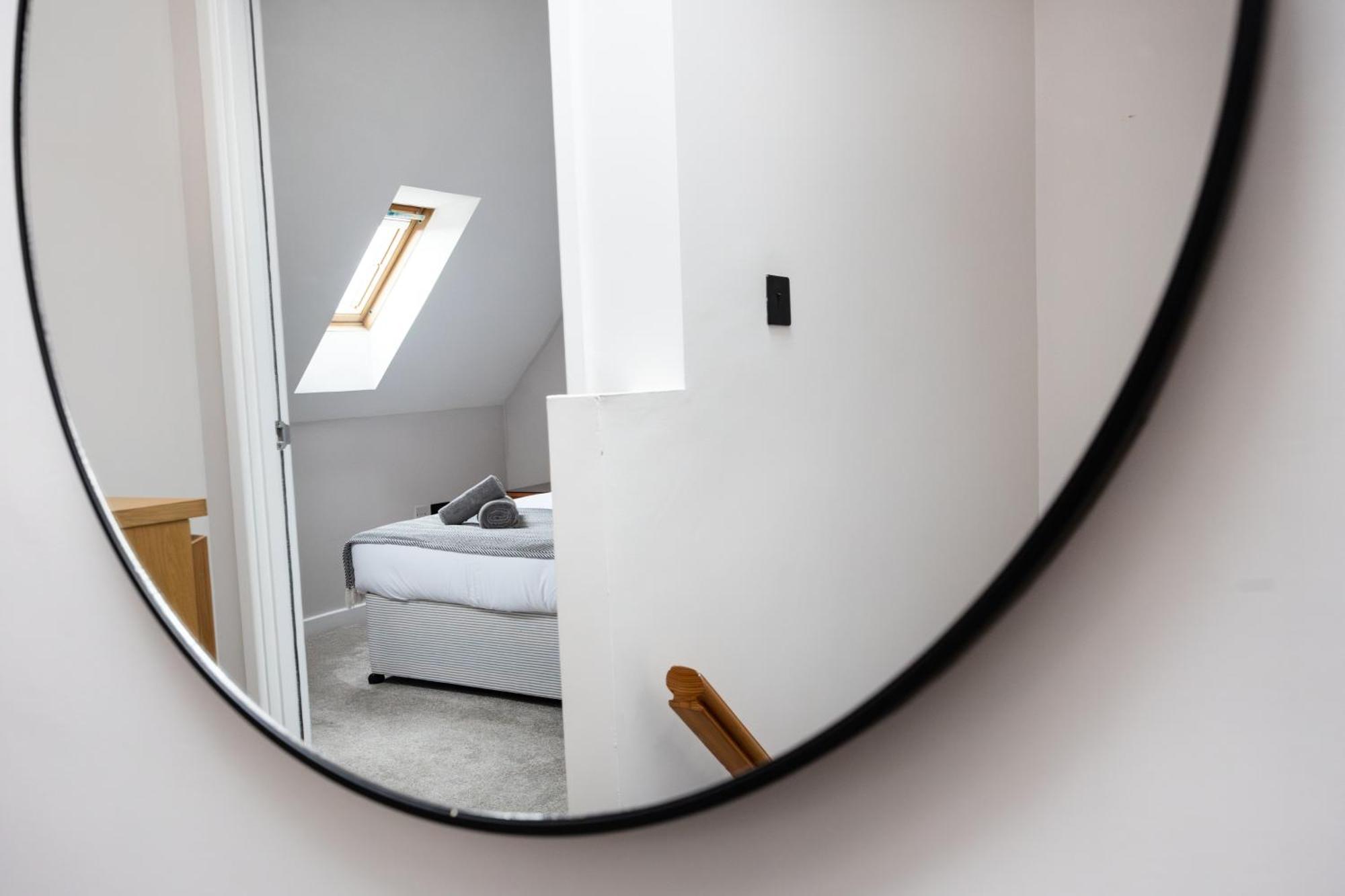 Апартаменты Stunning 3Br, Free Parking, Near Town Center, Long Term Discoun Ридинг Экстерьер фото